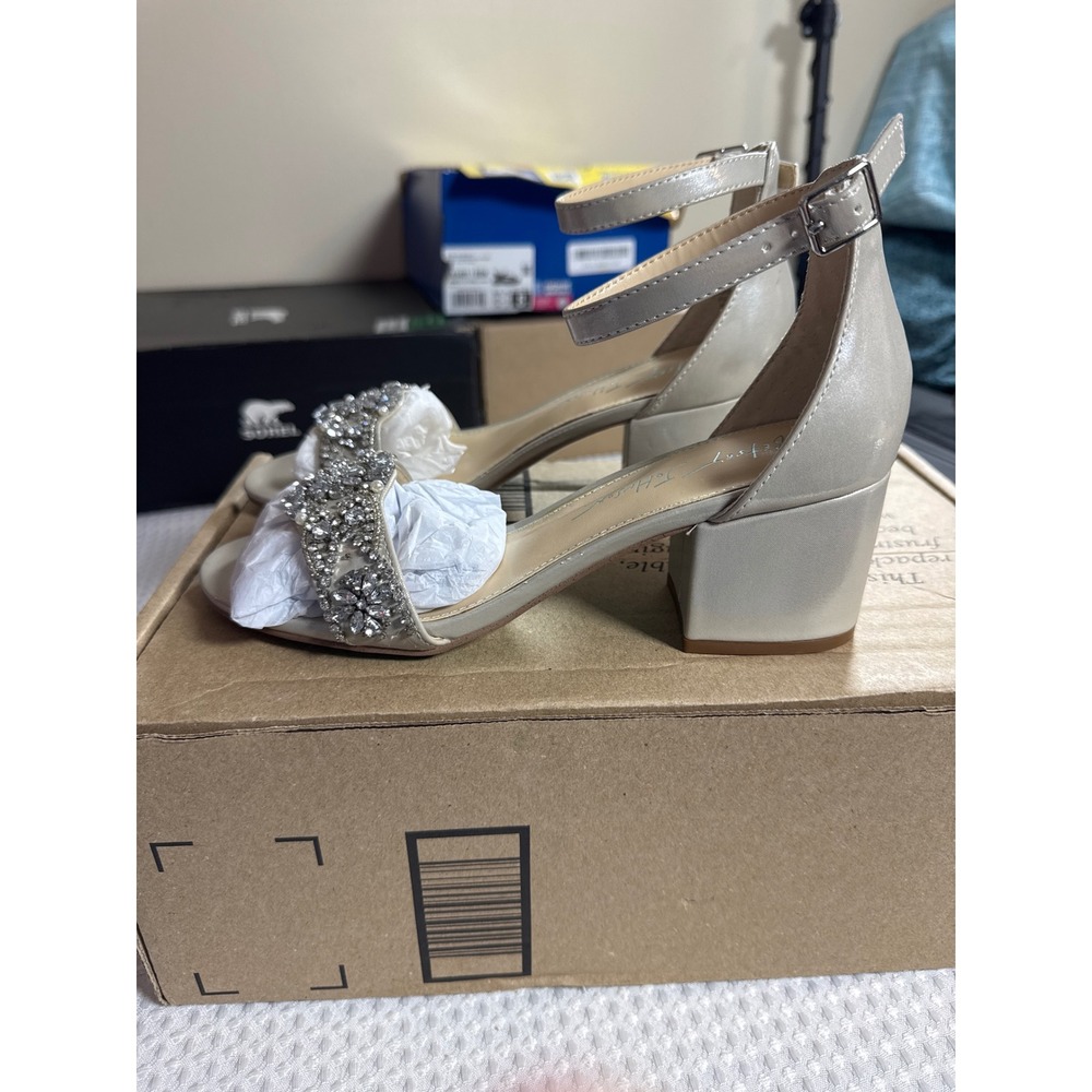 Betsey Johnson Sandals Womens 8.5W SB-MEL Champagne Rhinestone Block Heel NEW